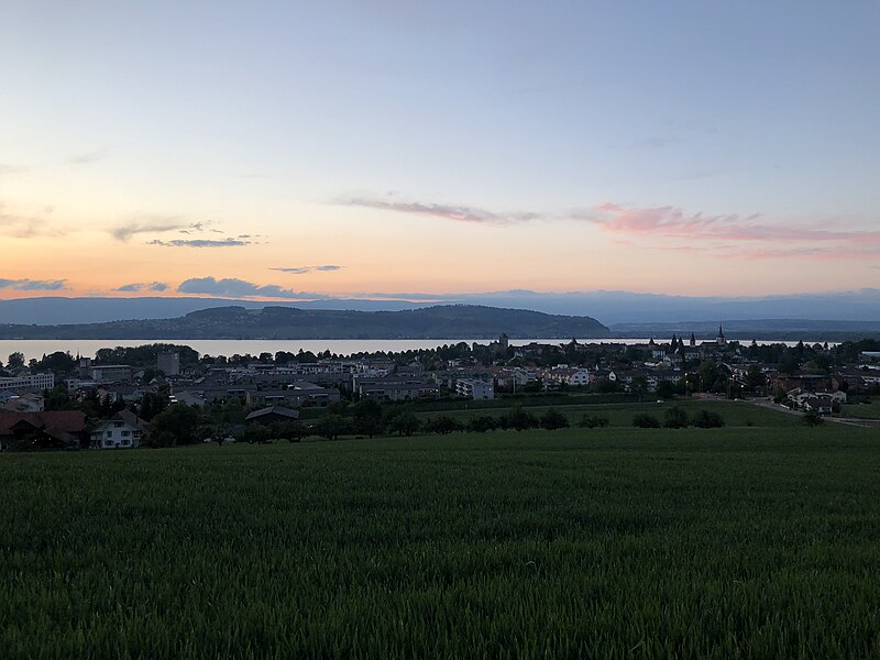 File:Lake Murten (28388846488).jpg