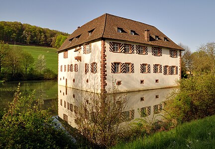 Inzlingen: moated castle