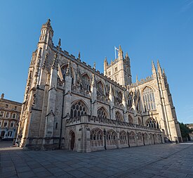 English: Bath Abbey, view from the southwest, in afternoon light.