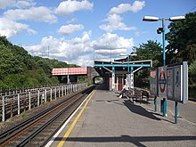 Hanger Lane stn eastbound.JPG