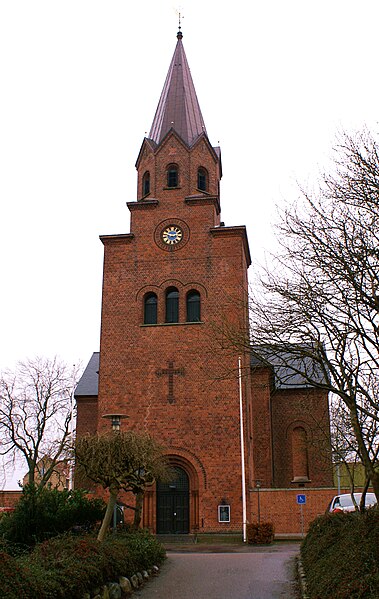 File:Sankt-nikolaj-kirke-holbaek.jpg