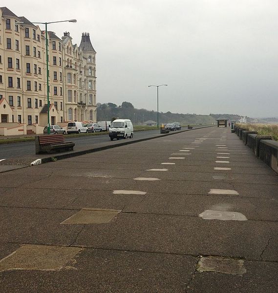 File:Mooragh Promenade, facing North.jpg