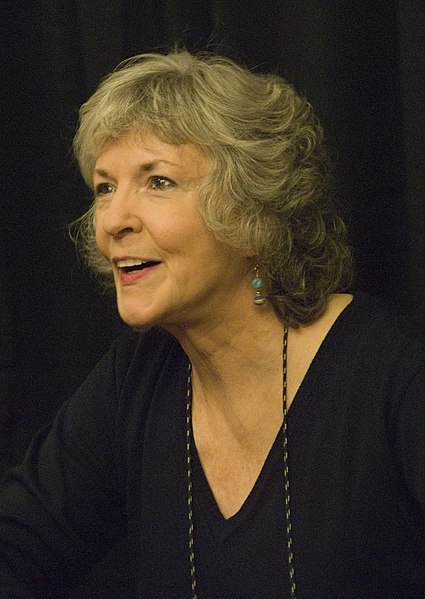 File:SueGrafton.jpg