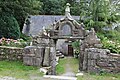 Plouguerneau : chapelle Notre-Dame du Traon, l'arc de triomphe à l'entrée de l'enclos 2