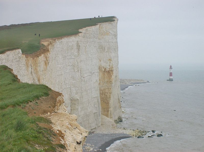 File:Beachy Head, misty afternoon.JPG