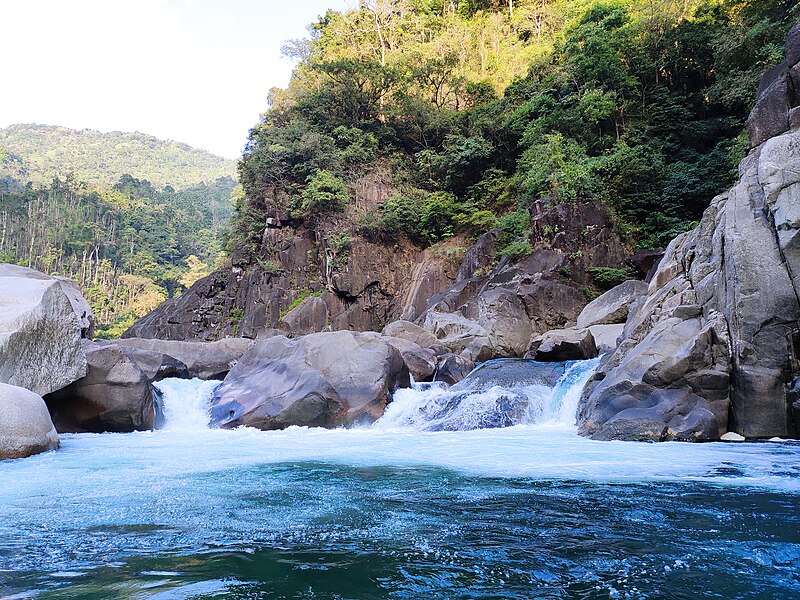 File:Umngot River Waterfall.jpg