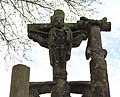 Le calvaire de la chapelle Saint-Philibert-et-Saint-Roch, détail des croix sommitales vu de l'arrière