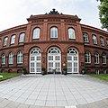 Deutsch: Alter Haupteingang des Universitätsklinikums Hamburg-Eppendorf (Gebäude O35). This is a photograph of an architectural monument. It is on the list of cultural monuments of Hamburg, no. 20779.