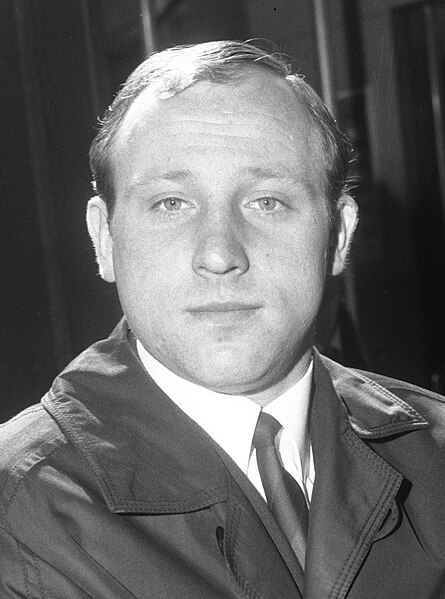 File:Uwe Seeler 1966 (cropped).jpg