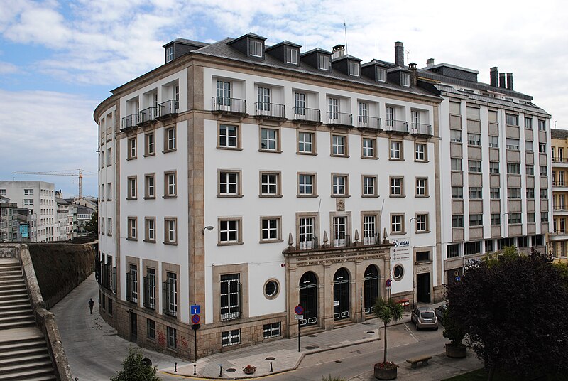 File:Lugo, plaza de Ferrol.jpg