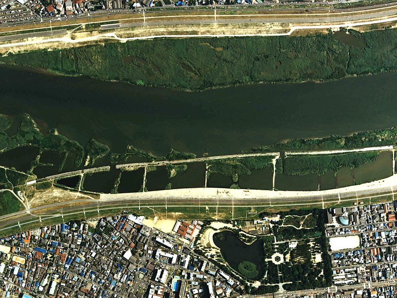 File:Yodo river air1985.jpg