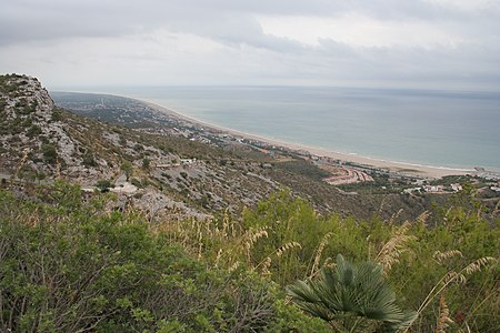 La playa desde el mazizo del Garraf