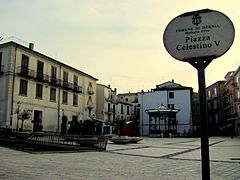 Piazza Celestino V (Isernia).JPG