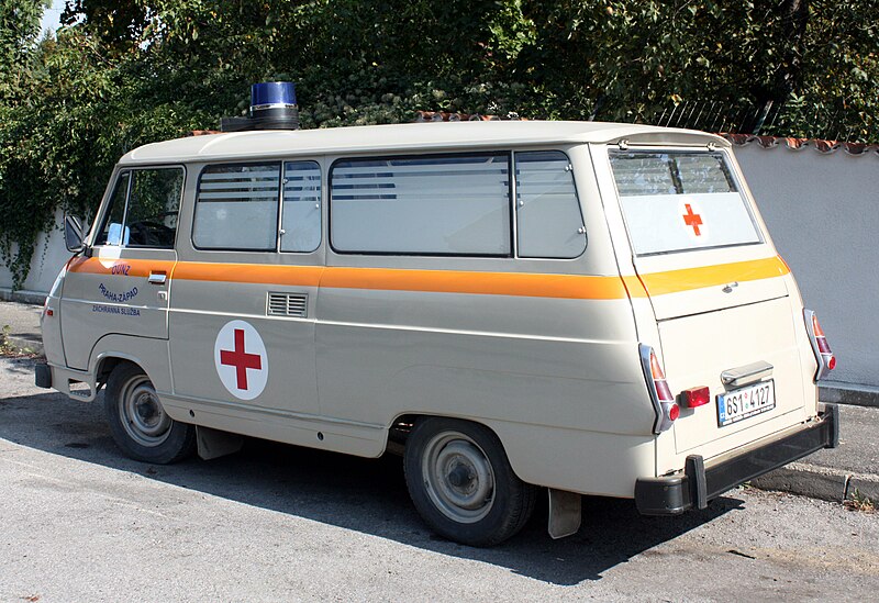 File:Ambulance Skoda 1203 Revnice 6263.JPG