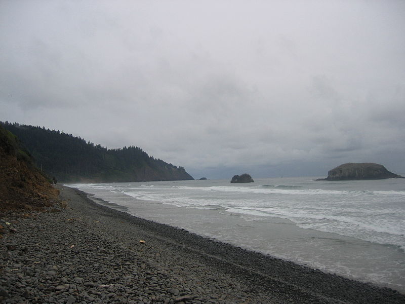 File:Cove Beach Shoreline.jpg