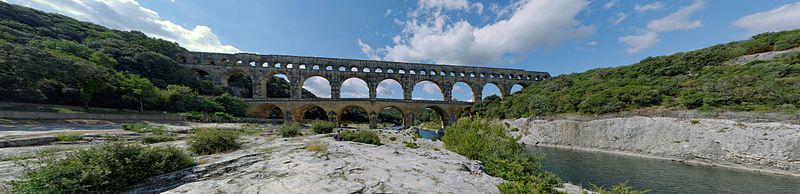 File:Pont du Gard 2013 09.jpg