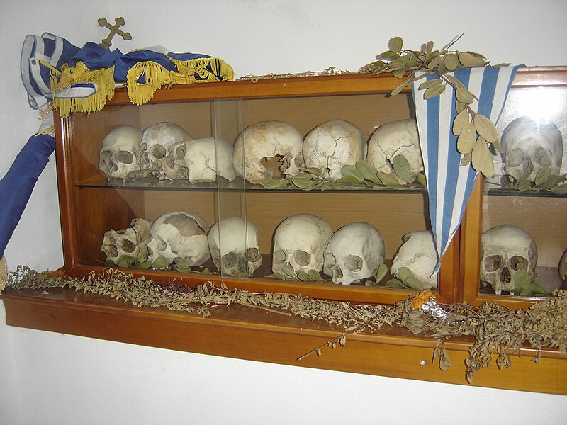 File:Riza skulls1.jpg