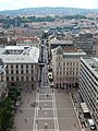 Deutsch: Blick auf den Vorplatz der Stephansbasilika, Budapest, von der Aussichtsplattform. English: View of the forecourt of the St. Stephen's Basilica, Budapest, from the observation platform.