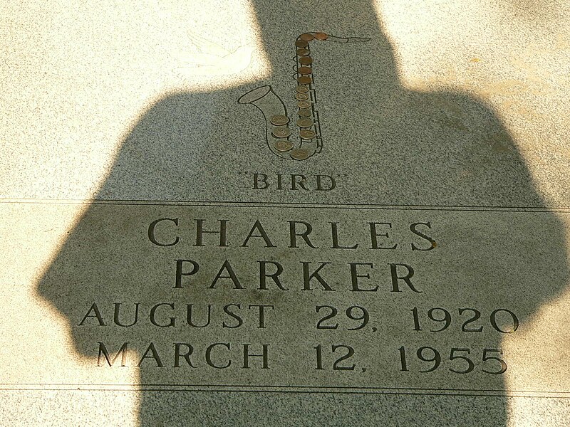 File:Charlie Parker Lincoln Cemetery.jpg