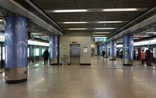 Zhongguancun station platform (November 2013)