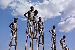 Second place: Banna children in Ethiopia with traditional body painting, playing on wooden stilts. انتساب: WAVRIK (CC-BY-SA 4.0)