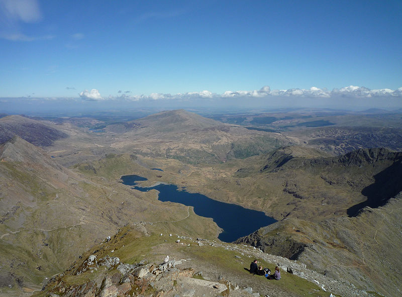 File:Llyn Llydaw.jpg