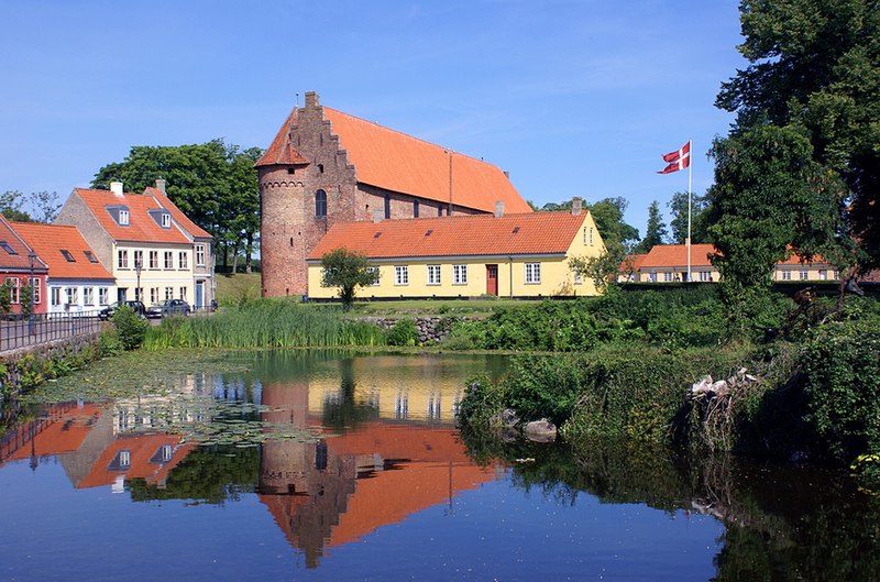 File:Nyborg-Palace.jpg