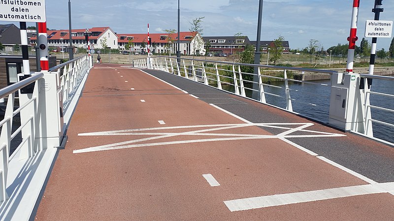 File:Bongerdbrug in 2019 (4).jpg