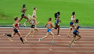 Heptathlon 800m (35661385034).jpg