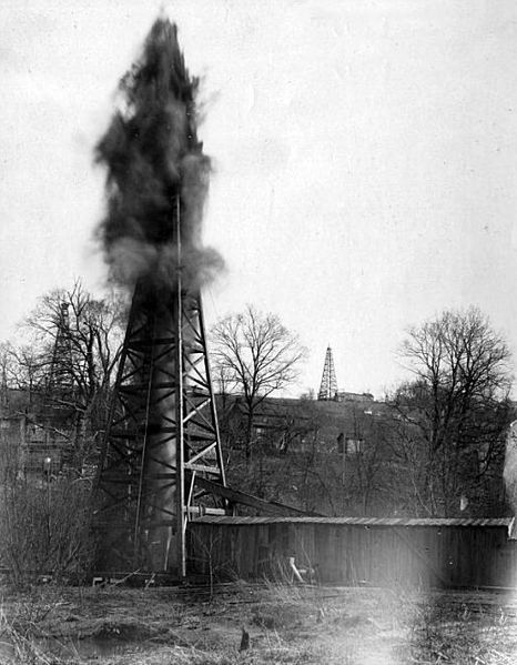 File:Taylorstown, PA derrick 1903.jpg