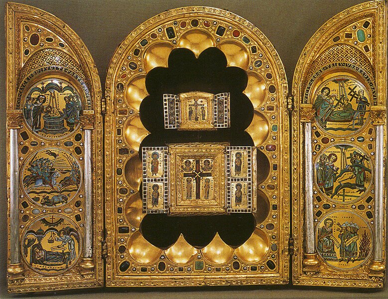 File:Stavelot.Triptych.jpg