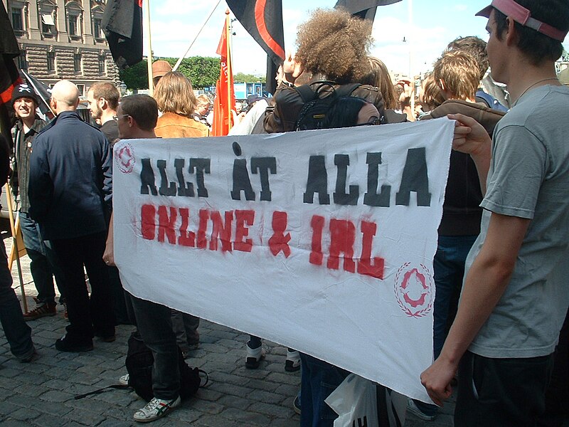 File:Osynligapartiet demonstration.jpg