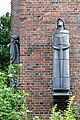 Deutsch: Terrakottaplastik von Ludwig Kunstmann am Siedlungsbau Breitenfelder Straße 80 in Hamburg-Eppendorf. This is a photograph of an architectural monument. It is on the list of cultural monuments of Hamburg, no. 16423.