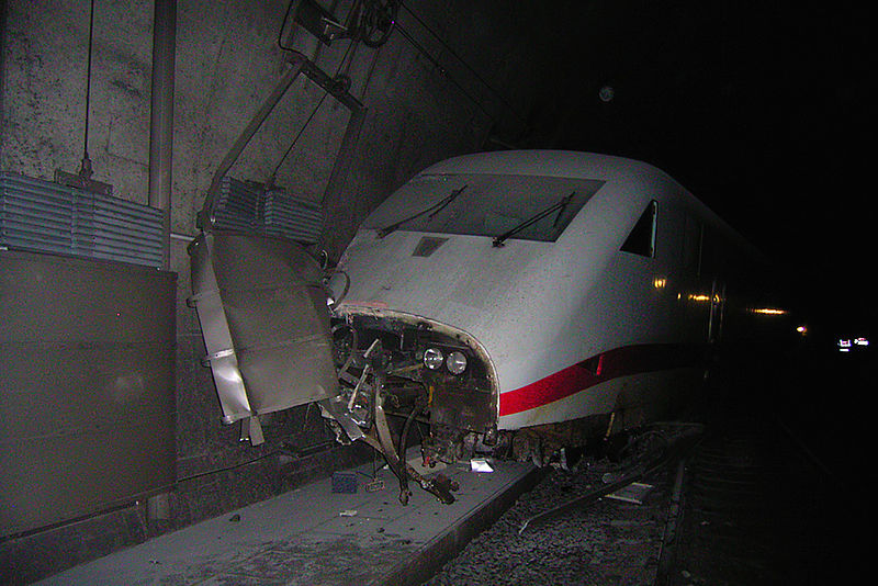 File:ICE1 Landruecken Crash1.jpg