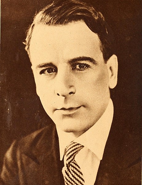 File:Milton Sills in 1920.jpg