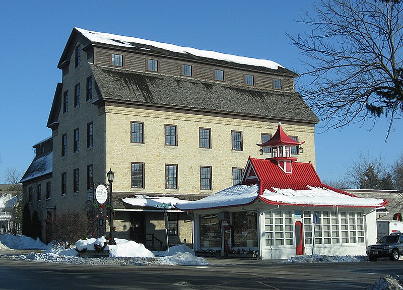 File:Cedarburg-mill-pagoda.jpg