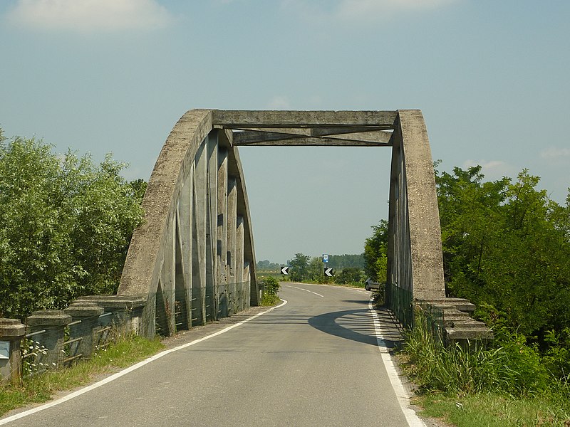 File:Ponte Albertelli a Mezzani.JPG