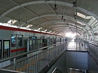 Bali Qiao station platform (October 2013)