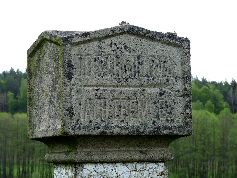 File:Blažejov, roadside stone 02.jpg