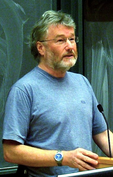 File:Iain Banks 2008.jpg