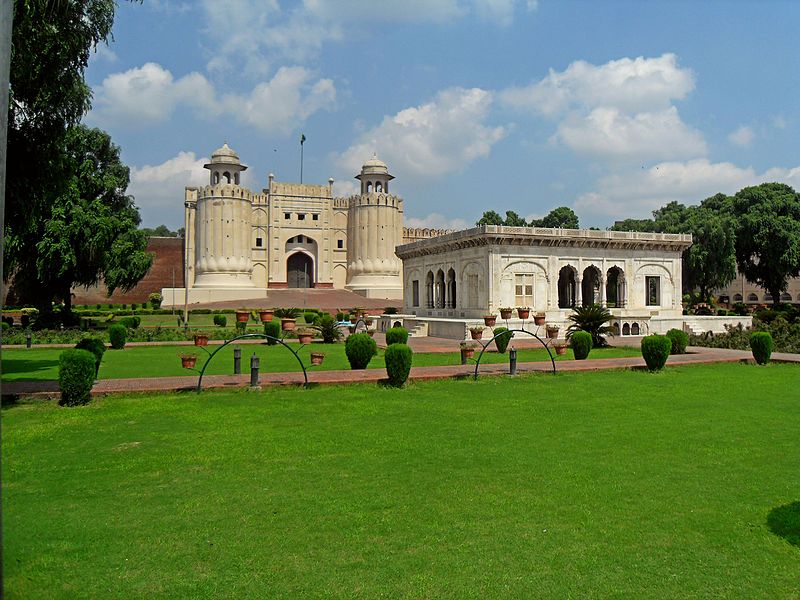 File:Hazuri bagh farrah 1.jpg