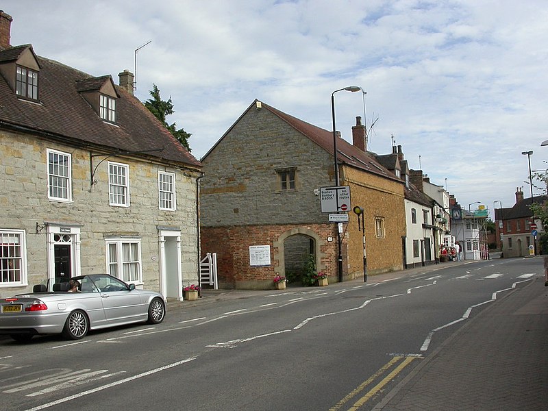 File:Shipston, library (geograph 1953482).jpg