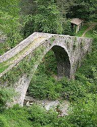 Castiglione di Garfagnana:Il ponte medioevale