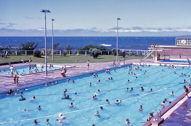 File:Swimming pool in New Plymouth.jpg