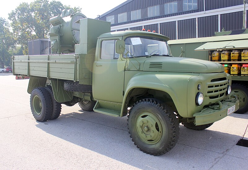 File:ZiL-130 APM-90.jpg