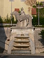 Martinsbrunnen am Aufgang vom Münsterplatz zur Basilika St. Martin; Skulptur von Maria Elisabeth Stapp (1908-1995)