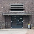 Deutsch: Portal der Nordostfassade der Schule Lämmersieth in Hamburg-Barmbek-Nord. This is a photograph of an architectural monument. It is on the list of cultural monuments of Hamburg, no. 22937.