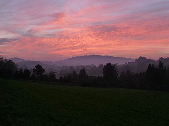 Abendstimmung mit Felsberg im Odenwald