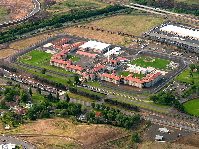 File:Eastern Oregon Correctional Institution2.jpg