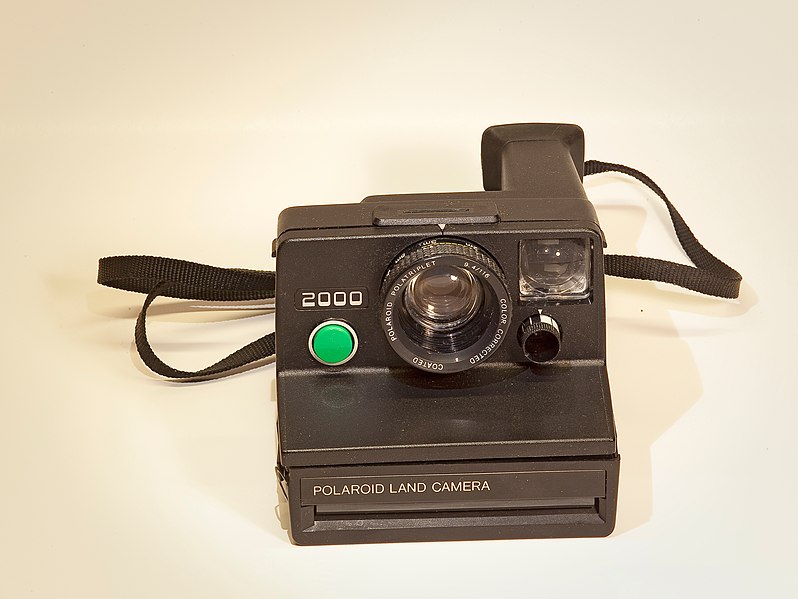 File:Polaroid 2000 (8207730725).jpg